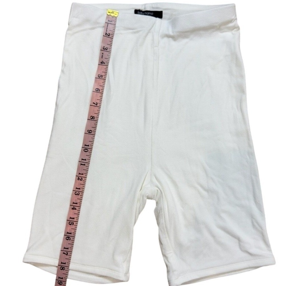 Naked Wardrobe Medium Baby Mama White Maternity Biker Shorts High Waist NEW - Picture 9 of 13